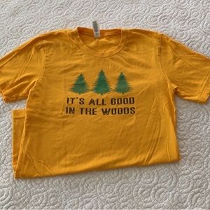 ✨3/$25✨ It’s All Good in the Woods Tee SZ XS
